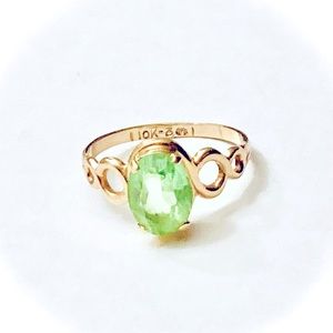 10k SOLID GOLD OVAL SHAPED GREEN BABY RING {NEW OLD STOCK} {VINTAGE} UNWORN!